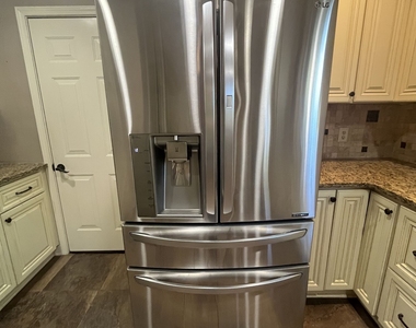 382 Charleston Lane - Photo Thumbnail 6