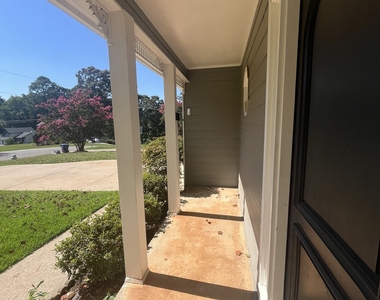 382 Charleston Lane - Photo Thumbnail 2