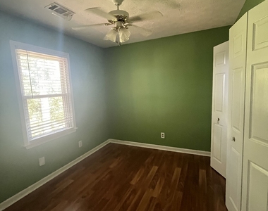 382 Charleston Lane - Photo Thumbnail 20