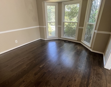 382 Charleston Lane - Photo Thumbnail 12