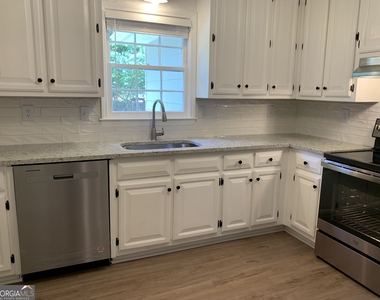 5234 Wexford Lane - Photo Thumbnail 6