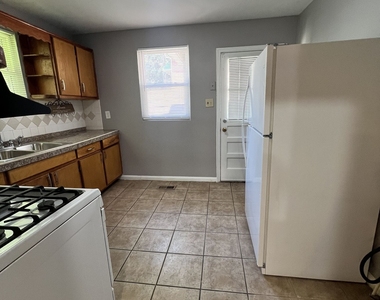 2032 Dellwood Place - Photo Thumbnail 15