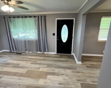 2032 Dellwood Place - Photo Thumbnail 4