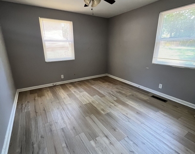 2032 Dellwood Place - Photo Thumbnail 11