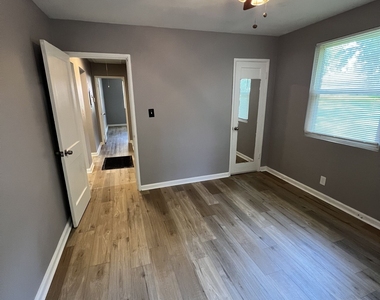 2032 Dellwood Place - Photo Thumbnail 8