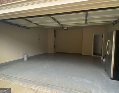 5620 Beaver Ridge Drive - Photo Thumbnail 4