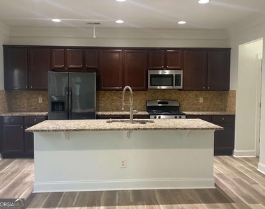 5620 Beaver Ridge Drive - Photo Thumbnail 5