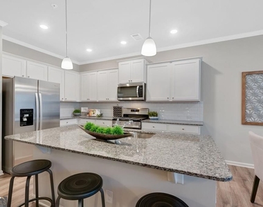 230 Lower Pheasant Lane - Photo Thumbnail 7