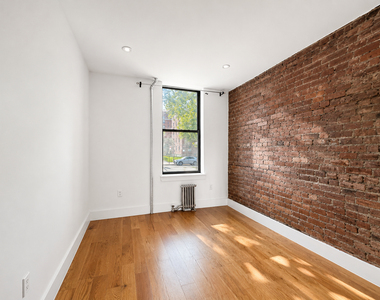 115 Carlton Avenue - Photo Thumbnail 2