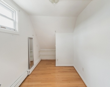 10 Phoenix Ave Unit 2 - Photo Thumbnail 16