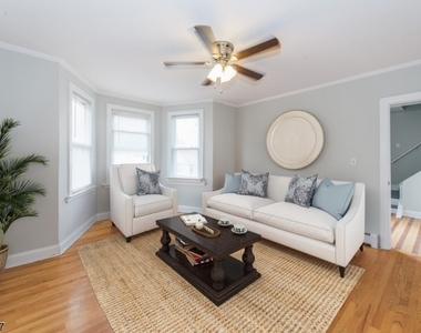 10 Phoenix Ave Unit 2 - Photo Thumbnail 6