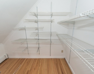 10 Phoenix Ave Unit 2 - Photo Thumbnail 14
