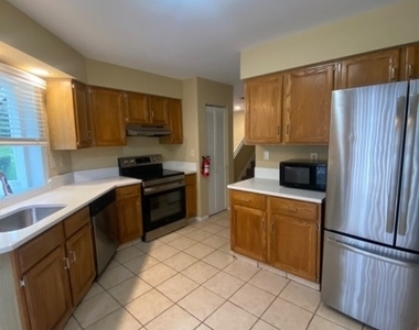 44 Morgan Court - Photo Thumbnail 4