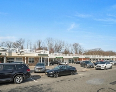 80 E Main St - Photo Thumbnail 20