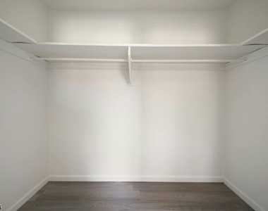80 E Main St - Photo Thumbnail 15
