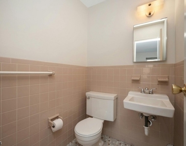 80 E Main St - Photo Thumbnail 14