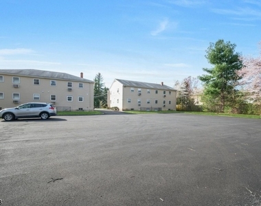 80 E Main St - Photo Thumbnail 16