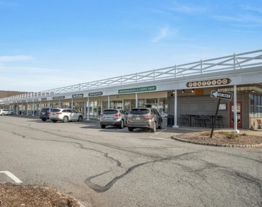 80 E Main St - Photo Thumbnail 19