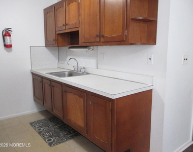 365f Chesterfield Court - Photo Thumbnail 12