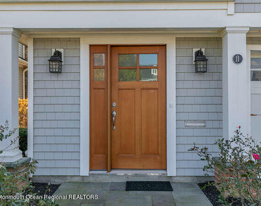 11 Atlantic Avenue - Photo Thumbnail 4