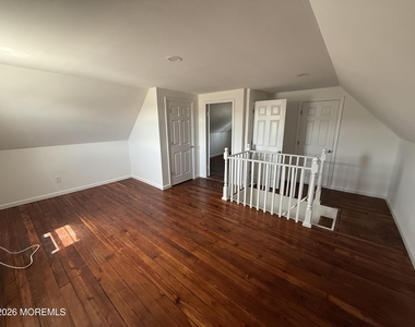 181 Garfield Avenue - Photo Thumbnail 13