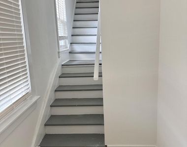 181 Garfield Avenue - Photo Thumbnail 3