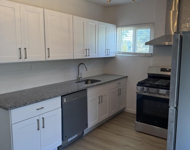 181 Garfield Avenue - Photo Thumbnail 7