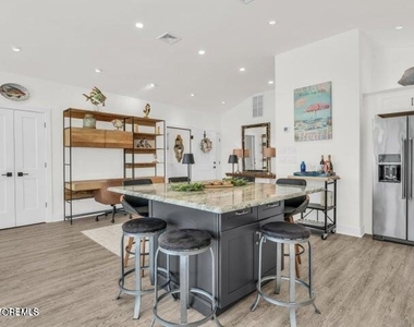 2102 Oceanfront - Photo Thumbnail 3