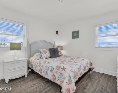 2102 Oceanfront - Photo Thumbnail 7