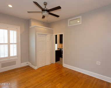6 3rd Avenue - Photo Thumbnail 2