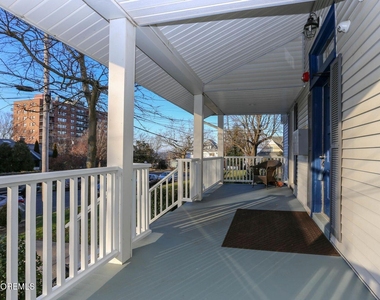 6 3rd Avenue - Photo Thumbnail 1