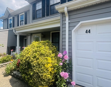 44 Mariners Cove - Photo Thumbnail 3