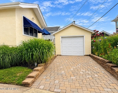 503 Jefferson Avenue - Photo Thumbnail 2