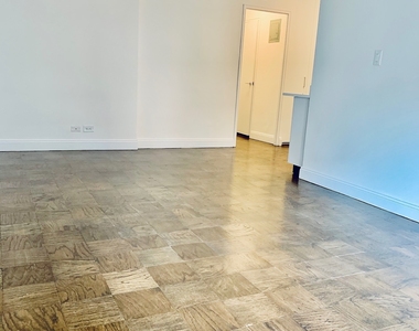 E 16 St - Photo Thumbnail 1