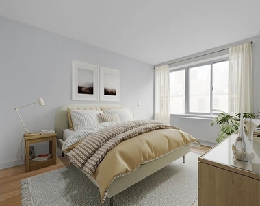 Madison Avenue - Photo Thumbnail 2