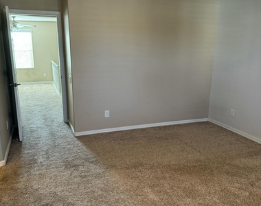 11009 E Sutter Avenue - Photo Thumbnail 17