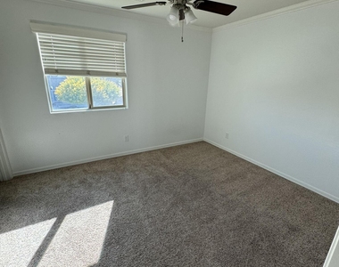 11009 E Sutter Avenue - Photo Thumbnail 27