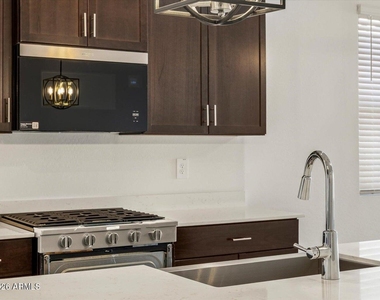 4195 W Monika Lane - Photo Thumbnail 5