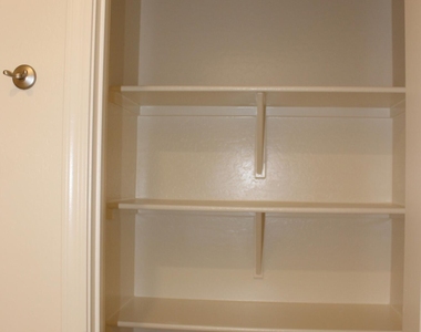 10354 N 156th Avenue - Photo Thumbnail 11