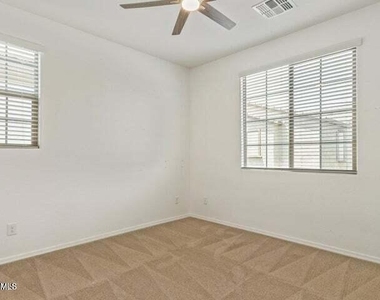1635 E Dogwood Lane - Photo Thumbnail 22