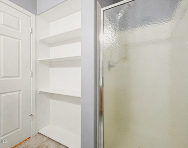 5450 E Deer Valley Drive - Photo Thumbnail 18
