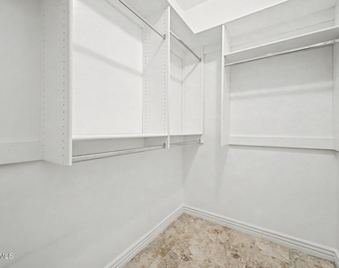 5450 E Deer Valley Drive - Photo Thumbnail 14