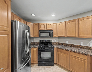 5450 E Deer Valley Drive - Photo Thumbnail 6