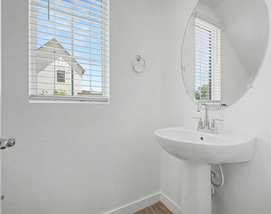 8232 E University Drive - Photo Thumbnail 13