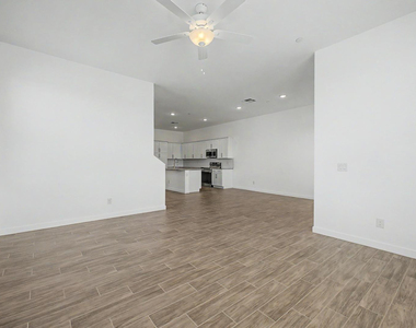8232 E University Drive - Photo Thumbnail 7