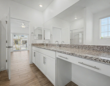 8232 E University Drive - Photo Thumbnail 18