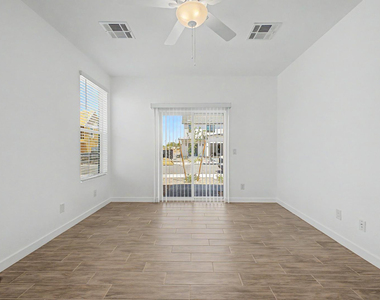 8232 E University Drive - Photo Thumbnail 16