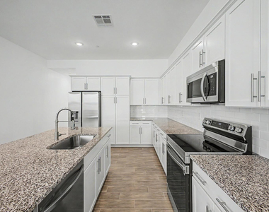 8232 E University Drive - Photo Thumbnail 12