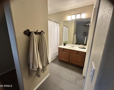 8009 W Beck Lane - Photo Thumbnail 12