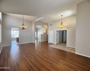 1795 W Canary Way - Photo Thumbnail 2